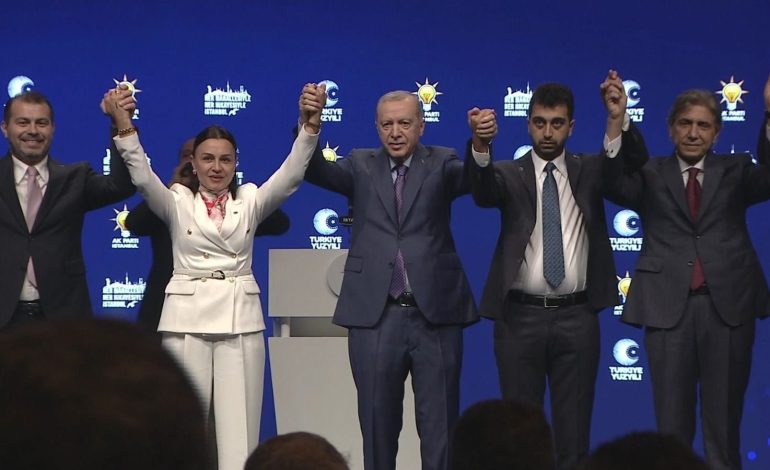 Eren Ali Bingöl AKP’ye Katıldı