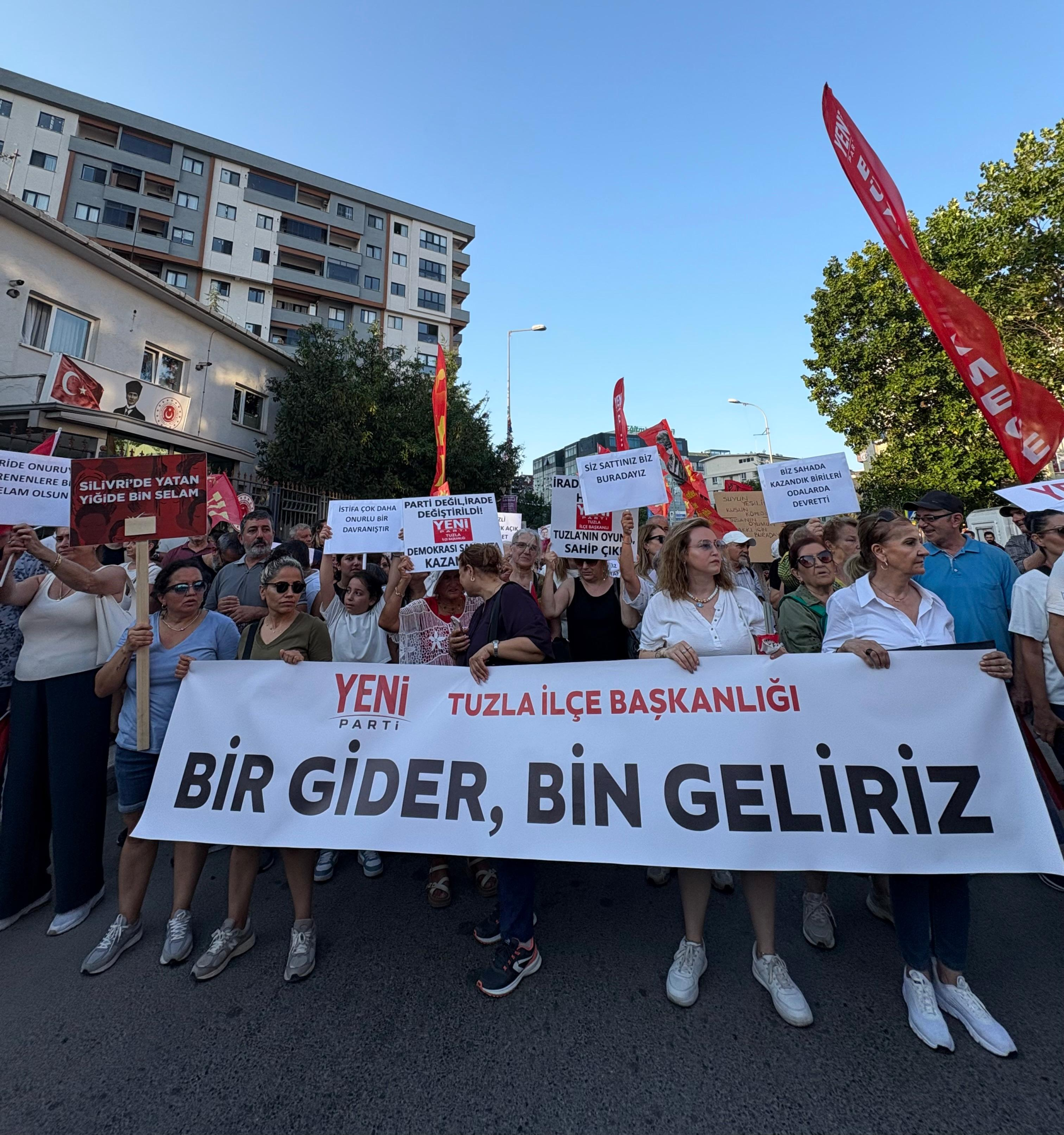 Tuzla Halkından AKP’ye Katılan Bingöl’e Protesto: ”Hain Eren”